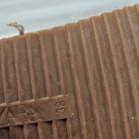 Women's Zara  Cream  Sandals Sz 7.5 - Picture 8 of 8